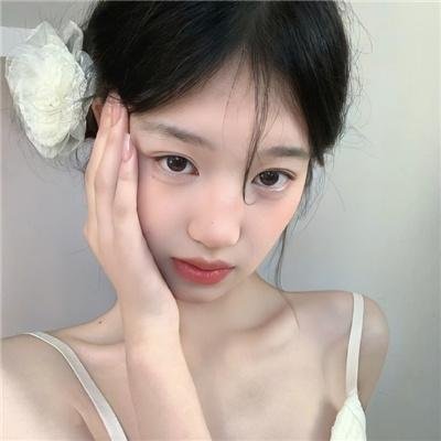 以遇刺为生的女人